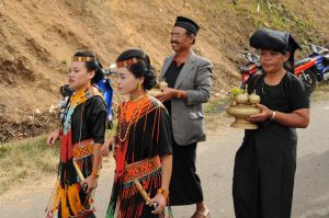 Gäste, Begräbniszeremonie, Tana Toraja, Sulawesi, Island, Insel, Indonesien, Indonesia, Totenkult, Reiseberichte, www.wo-der-pfeffer-waechst.de