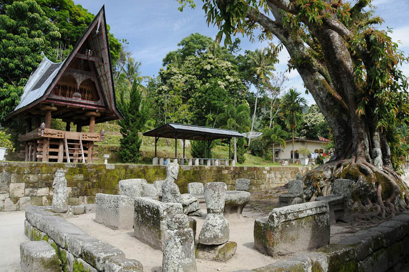 Ambarita, Steinstühle, stone chairs, Lake, Toba-See, Danau, traditionelles Batak-Dorf, village, Pulau, Samosir, Tuk Tuk, Nord-, Sumatra, Indonesien, Indonesia, Reisebericht, www.wo-der-pfeffer-waechst.de