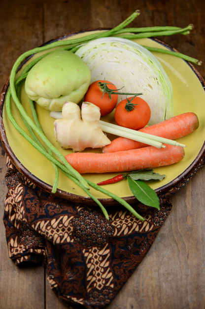 Sayur Godog Betawi, Indonesisches Gemüsecurry mit Kokosmilch, Indonesien, Kochen, Rezepte, vegetarisches, vegane, Gerichte, Speisen, Essen, Zutaten, Küche, www.wo-der-pfeffer-waechst.de