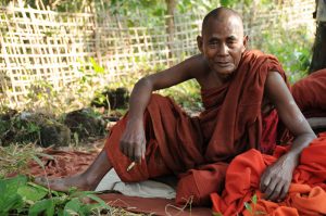Vesali, buddhistischer Mönch, monk, Mrauk U, Tempel, Pagode, pagoda, paya, Rakhine-Staat, State, Division, Myanmar, Burma, Birma, Reisebericht, www.wo-der-pfeffer-waechst.de