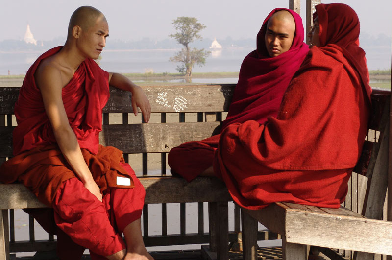 Myanmar, Burma, Birma, Mandalay, Amarapura, U Bein-Teakholzbrücke, bridge, buddhistische Mönche, monks, Reiseberichte, Foto: Heiko Meyer, www.wo-der-pfeffer-waechst.de