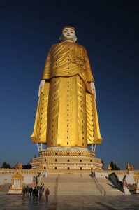 Monywa, Riesen-Buddhas, standing Buddha, stehender, Pagode, Tempel, Pagoda, Myanmar, Burma, Birma, Reisebericht, www.wo-der-pfeffer-waechst.de