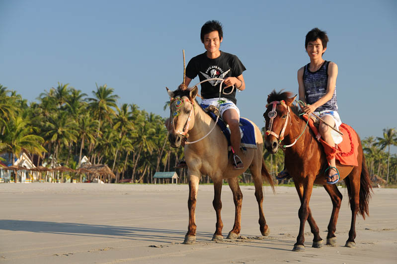 Ngwe Saung Beach, Strand, Pferde, reiten, Myanmar, Burma, Birma, Golf von Bengalen, Reisebericht, www.wo-der-pfeffer-waechst.de