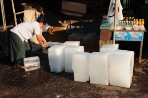 Hpa An, Karen, Kayin, Staat, State, Eiswürfel, ice cubes, Myanmar, Burma, Birma, Reiseberichte, www.wo-der-pfeffer-waechst.de