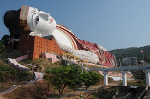 Mudon, reclining buddha, giant, liegender Buddha, Myanmar, Burma, Birma, Reisebericht, www.wo-der-pfeffer-waechst.de