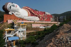 Mudon, reclining buddha, giant, liegender Buddha, Myanmar, Burma, Birma, Reisebericht, www.wo-der-pfeffer-waechst.de