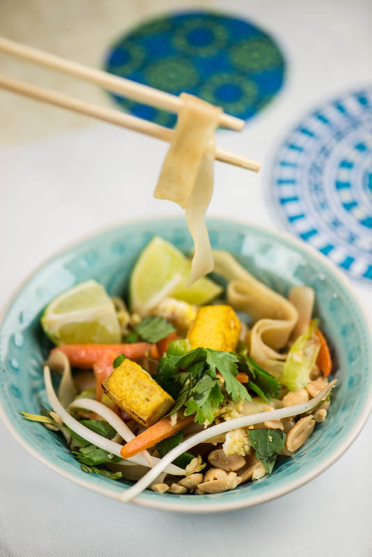 Pad Thai Veganes Vegetarisches Gebratene Nudeln Mit Tofu Thailand | My ...