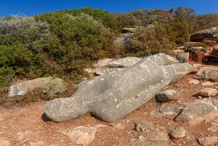 Der Kouros von Potamia – auch Faragi Kouros – auf Naxos