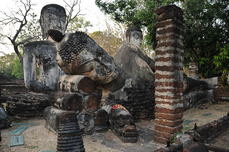 Kamphaeng Phet, Historical Park, Thailand, UNESCO-Weltkulturerbe, Wat, Tempel, Ruinen, Buddha, Ausflüge, Reisetipps, Reisen mit Kindern, Babys, Kleinkindern, Elternzeit, Asien, Reiseberichte, Reiseblogger, www.wo-der-pfeffer-waechst.de