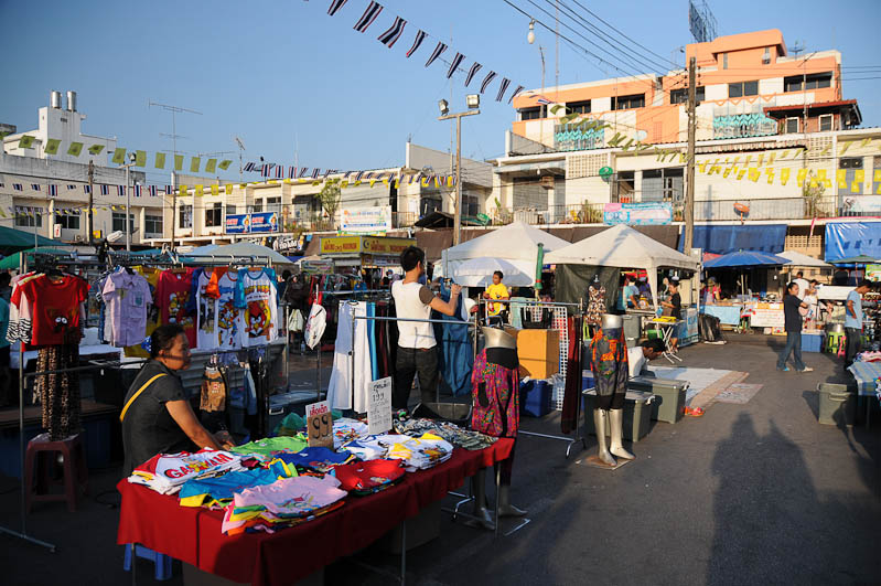 Krabi, Thailand, Krabi-Stadt, town, Nachtmarkt, night market, Reisetipps, Reisen mit Kindern, Babys, Kleinkindern, Elternzeit, Asien, Reiseberichte, Reiseblogger, www.wo-der-pfeffer-waechst.de