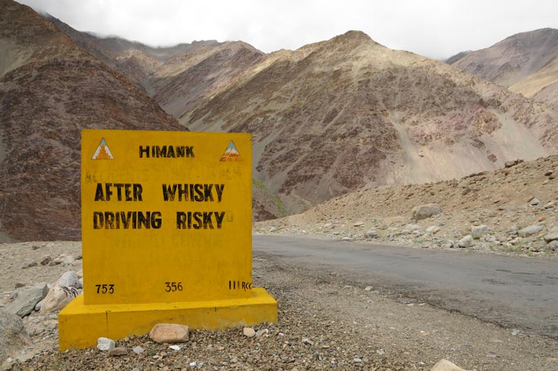 Himank, Straßenschilder, street signs, Border Roads Organisation, Ladakh, Indien, indischer Himalaya, Himalaja-Gebirge, Reisetipps, Rundreisen, Asien, Reiseberichte, Reiseblogger, www.wo-der-pfeffer-waechst.de