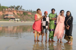 Varkala Beach, Indien, Südindien, Kerala, Strände, South Cliff, Inderinnen, Sari, Reisetipps, Reisen mit Kindern, Rundreisen, Asien, Reiseberichte, Reiseblogger, www.wo-der-pfeffer-waechst.de