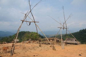 Laos, Nordlaos, Vieng Phouka, Vieng Phoukha, Trekkingtour, Bergvölker, animistic, Hill Tribes, Akha Trail, Akha, Stammesdorf, Geistertor, Nam Ha Nationalpark, Reisetipps, Rundreisen, Asien, Reiseberichte, Reiseblogger, www.wo-der-pfeffer-waechst.de