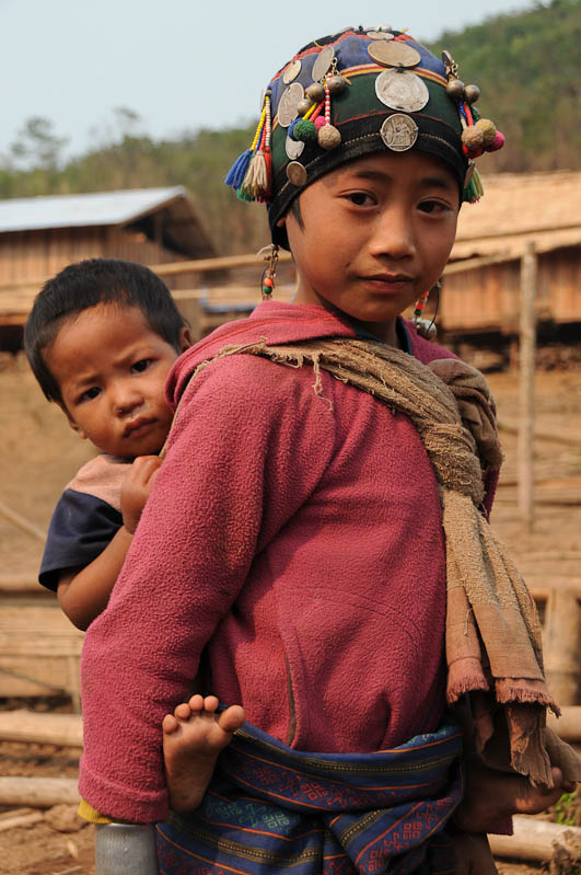 Laos, Nordlaos, Vieng Phouka, Vieng Phoukha, Trekkingtour, Bergvölker, Hill Tribes, Akha Trail, Akha, Stammesdorf, Bergdorf, village, Kinder, children, Reisetipps, Rundreisen, Asien, Reiseberichte, Reiseblogger, www.wo-der-pfeffer-waechst.de