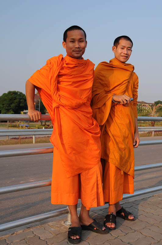 Vientiane, Laos, Hauptstadt, buddhistische Mönche, Reisetipps, Rundreisen, Asien, Reiseberichte, Reiseblogger, www.wo-der-pfeffer-waechst.de