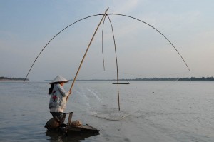 Thakhek, Mekong, Flussfischer, Laos, Zentrallaos, The Loop, Reisebericht, laotische Provinz Khammouan, Khammuan, Reisetipps, Rundreisen, Südostasien, Reiseblogger, www.wo-der-pfeffer-waechst.de