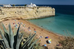 Praia Nova, Algarve, Portugal, Strand, schönste Strände, best beaches, Felsalgarve, Beach-Hopping, Ermida da Nossa Senhora da Rocha, Kapelle, Kirche, Reisen mit Kindern, Südeuropa, Bilder, Fotos, Reiseberichte, www.wo-der-pfeffer-waechst.de