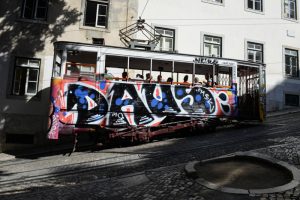 Elevador de Gloria, Lisboa, Standseilbahn, Lissabon, Bairro Alto, Portugal, Städtereise, Sightseeing, Sehenswürdigkeiten, Städtetrip, Reisen mit Kindern, Südeuropa, Bilder, Fotos, Reiseberichte, Sommerurlaub, www.wo-der-pfeffer-waechst.de