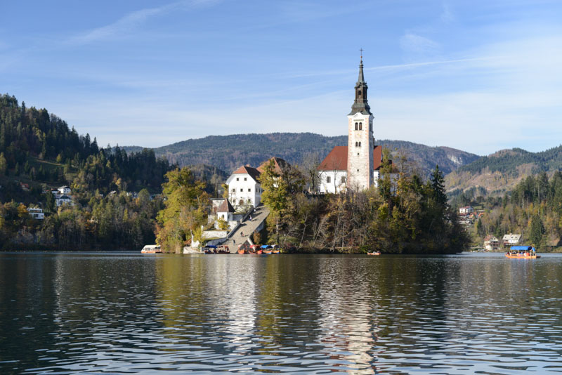 Slowenien, Bleder See, Insel, Marienkirche, Julische Alpen, Ausflug, Tagestour, Kurzurlaub, Reisen mit Kindern, Sehenswürdigkeiten, Südosteuropa, Balkan, Bilder, Fotos, Reiseberichte, Herbsturlaub, Herbstferien, www.wo-der-pfeffer-waechst.de