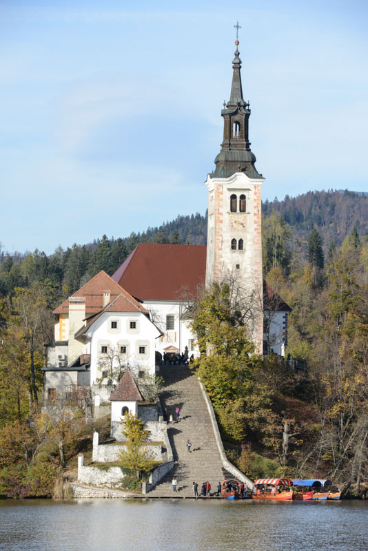 Slowenien, Bleder See, Insel, Kirche, Julische Alpen, Ausflug, Tagestour, Kurzurlaub, Reisen mit Kindern, Sehenswürdigkeiten, Südosteuropa, Balkan, Bilder, Fotos, Reiseberichte, Herbsturlaub, Herbstferien, www.wo-der-pfeffer-waechst.de