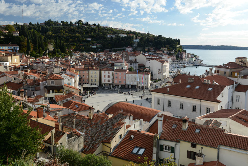 Piran, Panorama, Tartini-Platz, Slowenien, Slovenia, Adria, Mittelmeer, Slowenische Riviera, Ausflug, Tagestour, Kurzurlaub, Reisen mit Kindern, Sehenswürdigkeiten, Südosteuropa, Balkan, Bilder, Fotos, Reiseberichte, Herbsturlaub, Herbstferien, www.wo-der-pfeffer-waechst.de