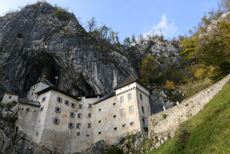 Predjama, Höhlenburg, Schloss, Slowenien, Slovenia, Ausflug, Tagestour, Kurzurlaub, Reisen mit Kindern, Sehenswürdigkeiten, Südosteuropa, Balkan, Bilder, Fotos, Reiseberichte, Herbsturlaub, Herbstferien, www.wo-der-pfeffer-waechst.de