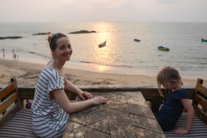 Anjuna Beach, Goa, Sonnenuntergang, Sunset, Strand, Strände, Reisen mit Kindern, Indien, India, Reiseberichte, Südasien, Bilder, Fotos, www.wo-der-pfeffer-waechst.de