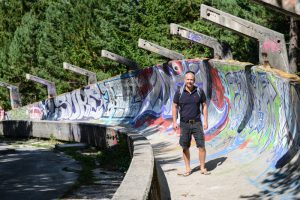 Sarajevo, Olympia-Bobbahn, Lost Place, Heiko Meyer, Olympic Bobsleigh, Trebević, Hausberg, Bosnien-Herzegowina, Hauptstadt, Reisebericht, Sehenswürdigkeiten, Ausflüge, Reisetipps, Südosteuropa, Sommerferien, Sommerurlaub, Balkan, Bilder, Fotos www.wo-der-pfeffer-waechst.de