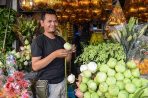 Blumenverkäufer, Phsa Chas, Phnom Penh, Alter Markt, old market, flowers, Reisebericht, Kambodscha, Hauptstadt, Cambodia, Reisetipps, Sehenswürdigkeiten, Südostasien, Bilder, Foto: Heiko Meyer, www.wo-der-pfeffer-waechst.de