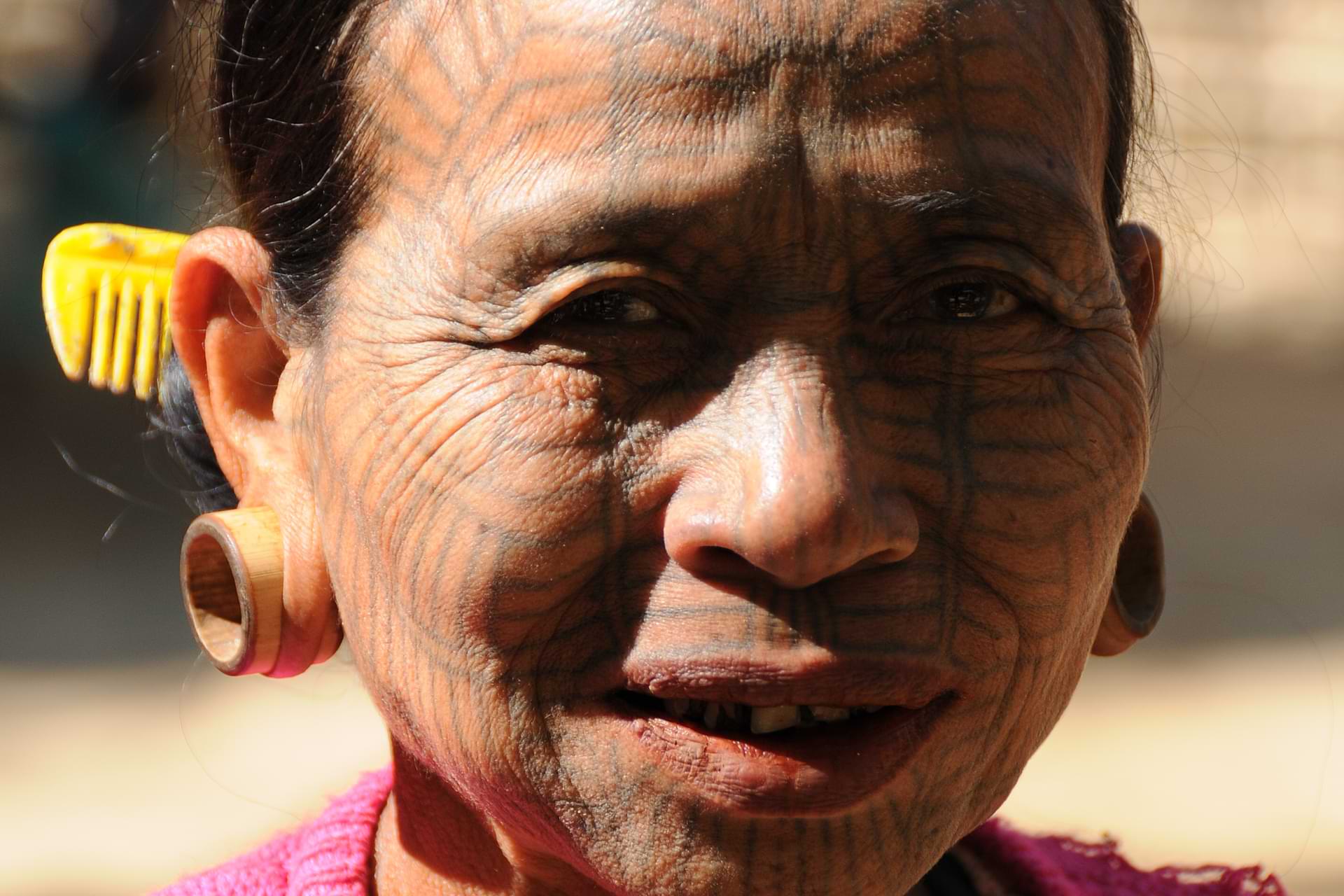 Myanmar, Burma, Birma, Chin tribe, Volk, Minderheit, tätowierte Spinnennetzfrauen, Tattoo, Rakhine-Staat, state, Division, Tour, Reiseberichte, www.wo-der-pfeffer-waechst.de