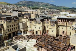 Fes, Fès, Fez, Marokko, Gerbereien, Tanneries, Färberviertel, Medina, Altstadt, Reisen mit Kindern, Reisebericht, www.wo-der-pfeffer-waechst.de