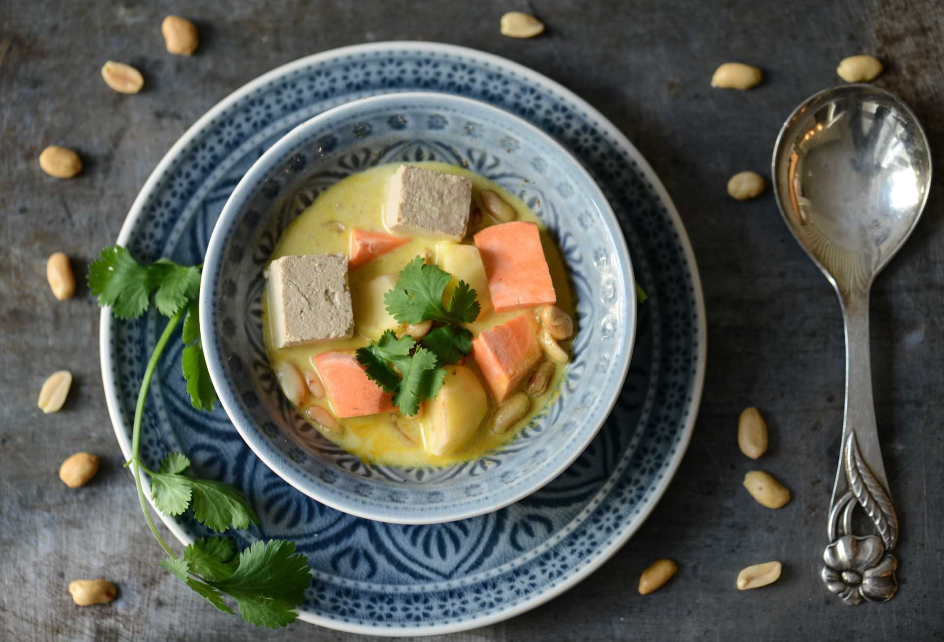 Masala-Dosa mit Kokos-Chutney und Sambar: Südindisches Rezept - Wo der ... Masala-Dosa mit Kokos-Chutney und Sambar: Südindisches Rezept - Wo der ...