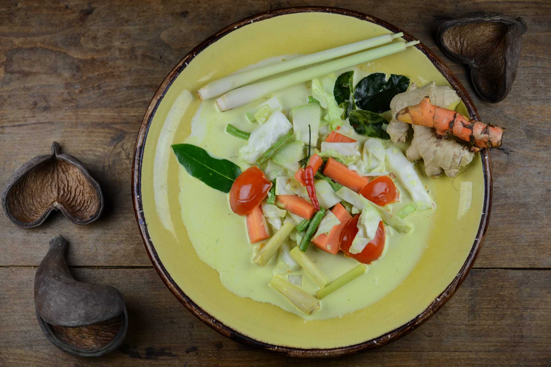 Sayur Godog Betawi, Indonesisches Gemüsecurry mit Kokosmilch, Indonesien, Kochen, Rezepte, vegetarisches, vegane, Gerichte, Speisen, Essen, Zutaten, Küche, www.wo-der-pfeffer-waechst.de