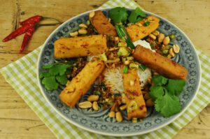 Frittierter Tofu mit Zitronengras und Chili, vietnamesisches Rezept, Kochen, Gerichte, Essen, Zutaten, vegetarisches, veganes, Küche, www.wo-der-pfeffer-waechst.de