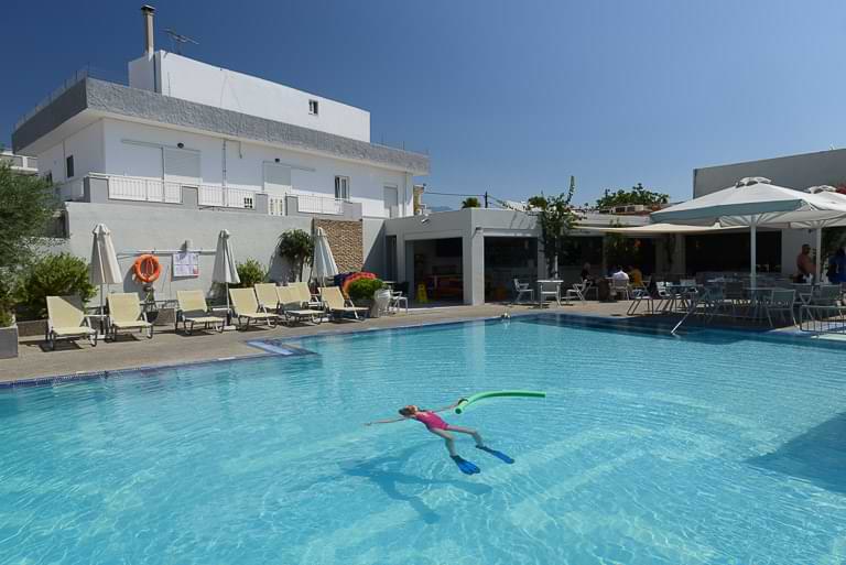 Nissia Kamares Hotel Apartments, Kardamena, Kos, Griechenland, Swimmingpool, Reisen mit Kindern, Reisebericht, Foto: Heiko Meyer