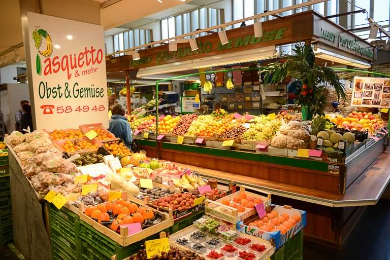 Markthalle Innsbruck, Reisebericht, Obststand, Foto: Heiko Meyer
