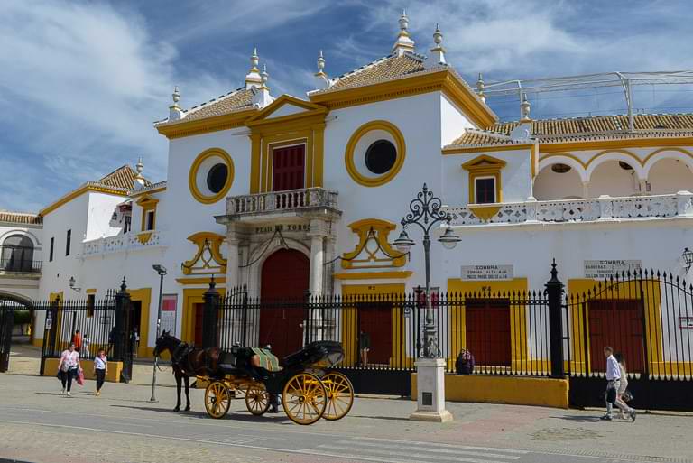 Plaza de Toros, Sevilla, Stierkampfarena, außen, Sehenswürdigkeiten, Reisebericht