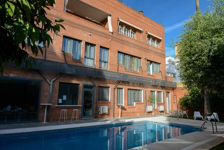 Sevilla, AACS Hotel Monteolivos, buchen, Bahnhof Santa Justa, Swimmingpool