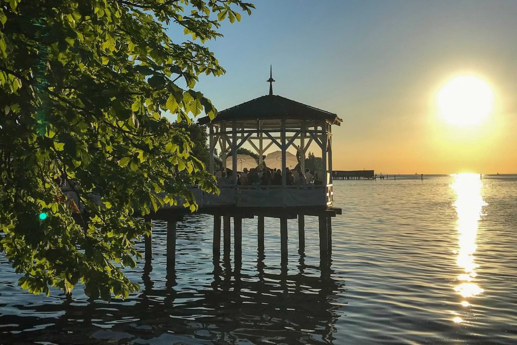 Bregenz, Reisebericht, Bodenseeufer, Fischersteg, weißer Pavillon, Sonnenuntergang, sunset