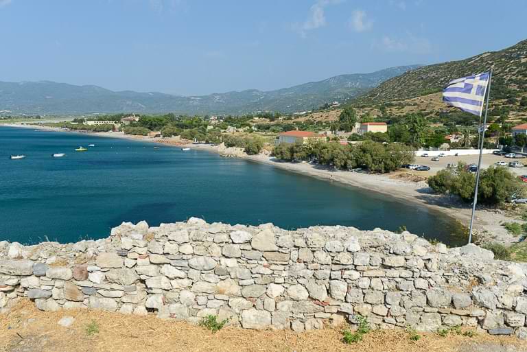 Verano Beach, Paralia Potokaki, Paralia Pithagorio, Strand, Pythagorio, Samos, Reisebericht, Lykourgos Logothetis, Burg, griechenland, Flagge
