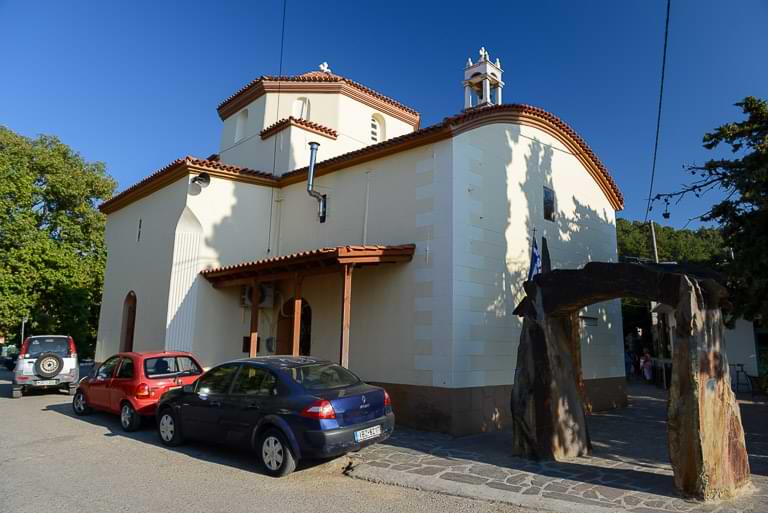 Christos Raches, Bergdorf, Ikaria, Asterix-Dorf, Hinkelsteine, Kirche