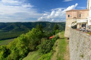 Motovun, mittelalterliches Bergdorf, Istrien, Reisebericht, Kroatien, Blog