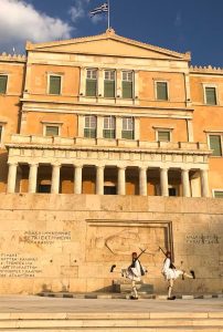 Athen, Syntagma-Platz, Grab des unbekannten Soldaten, Wachwechsel, Reisebericht, Griechenland, Städtereise