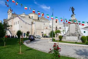 Cisternino, Piazza Garibaldi, Apulien, Reisebericht, Italien