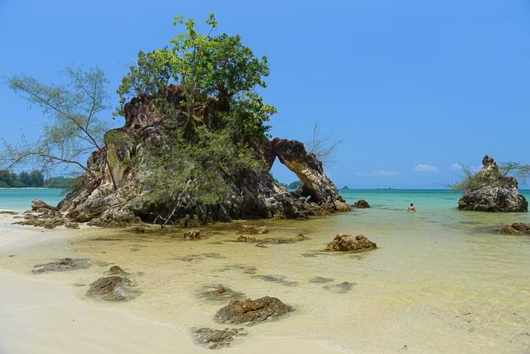 Hin Talu, Felsformation, Koh Phayam, Aow Khao Kwai Beach, Buffalo Bay, Strand, Thailand