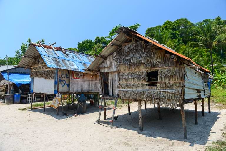 Moken Village, Koh Phayam, Seezigeuner, Dorf, Haus, Aow Khao Kwai Beach, Buffalo Bay, Thailand