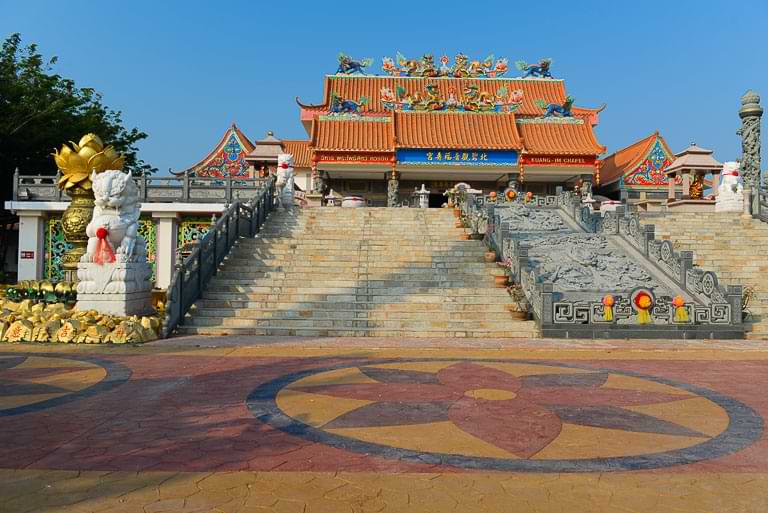 Kanchanaburi, Guan-Yin-Tempel, Reisebericht, Thailand