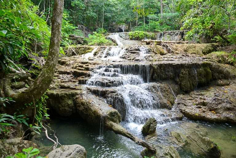 Erawan-Wasserfall, Kanchanaburi, Reisebericht, Buar Mai Long