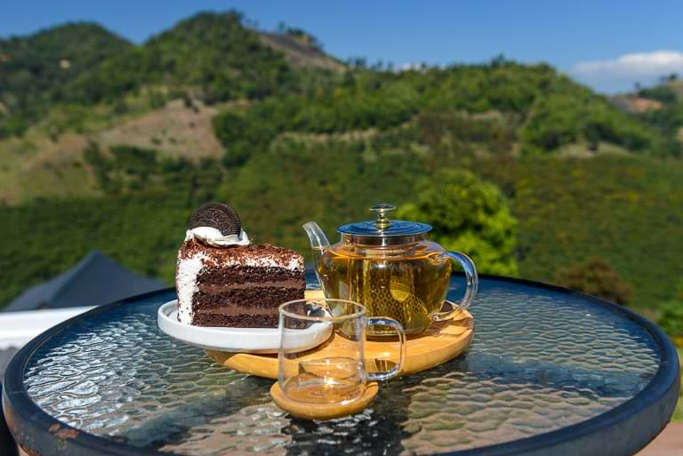 Tea-time in Thailand, Wang Put Tan Tea Plantation, Mae Salong, Teeplantage, Café, Schokokuchen