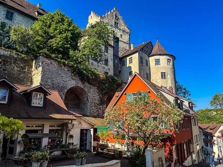 Blick auf die Burg Meersburg vom Dr.-Moll-Park